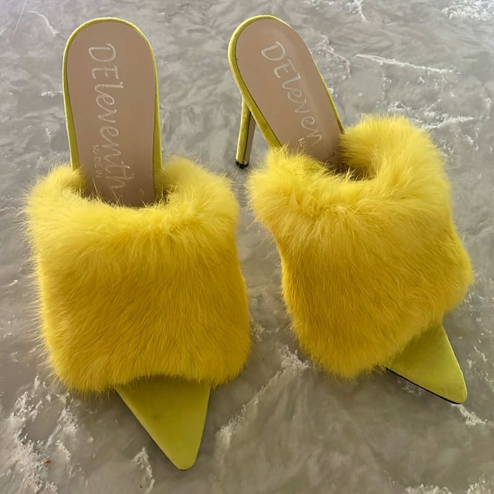 NWT yellow angora fur slide sandal chartreuse pin heel slip on mules brand new - Picture 4 of 11